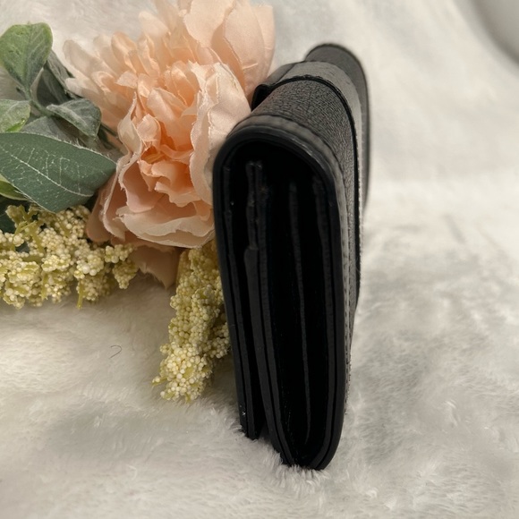 Burberry Continental Wallet in Black Leather - Smooth and Textured - Picture 8 of 16